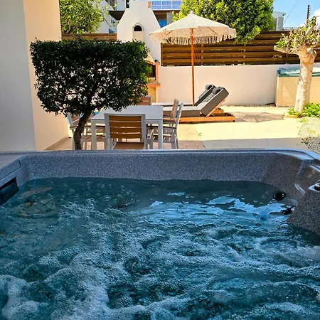 Alkioni 31 With Pool And Jacuzzi *