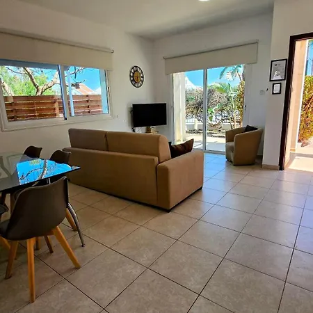 Ferienhaus Alkioni 31 With Pool And Jacuzzi Paralimni