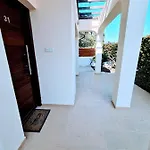 Alkioni 31 With Pool And Jacuzzi Paralimni