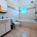 Alkioni 31 With Pool And Jacuzzi Semesterbostad Paralimni