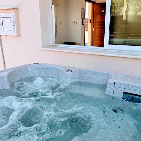 Nyaraló Alkioni 31 With Pool And Jacuzzi *