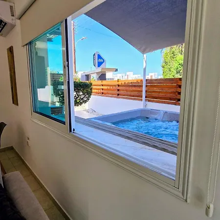 Alkioni 31 With Pool And Jacuzzi