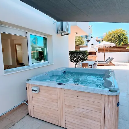 Alkioni 31 With Pool And Jacuzzi Paralímni